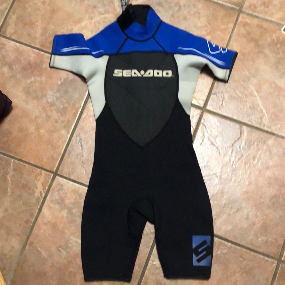 Sea Doo wet suit Junior size 8
